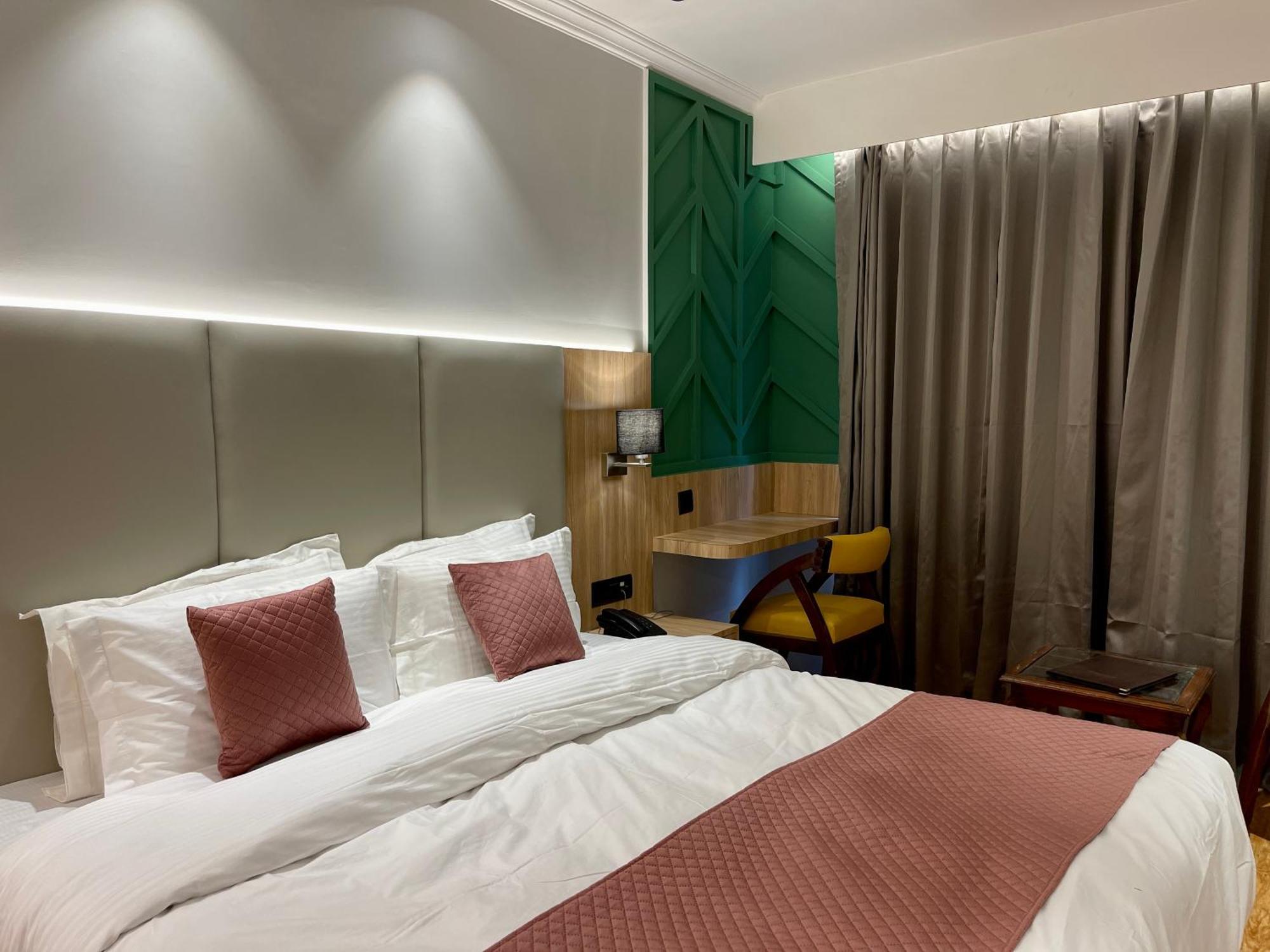New Park Otel Srīnagar Dış mekan fotoğraf