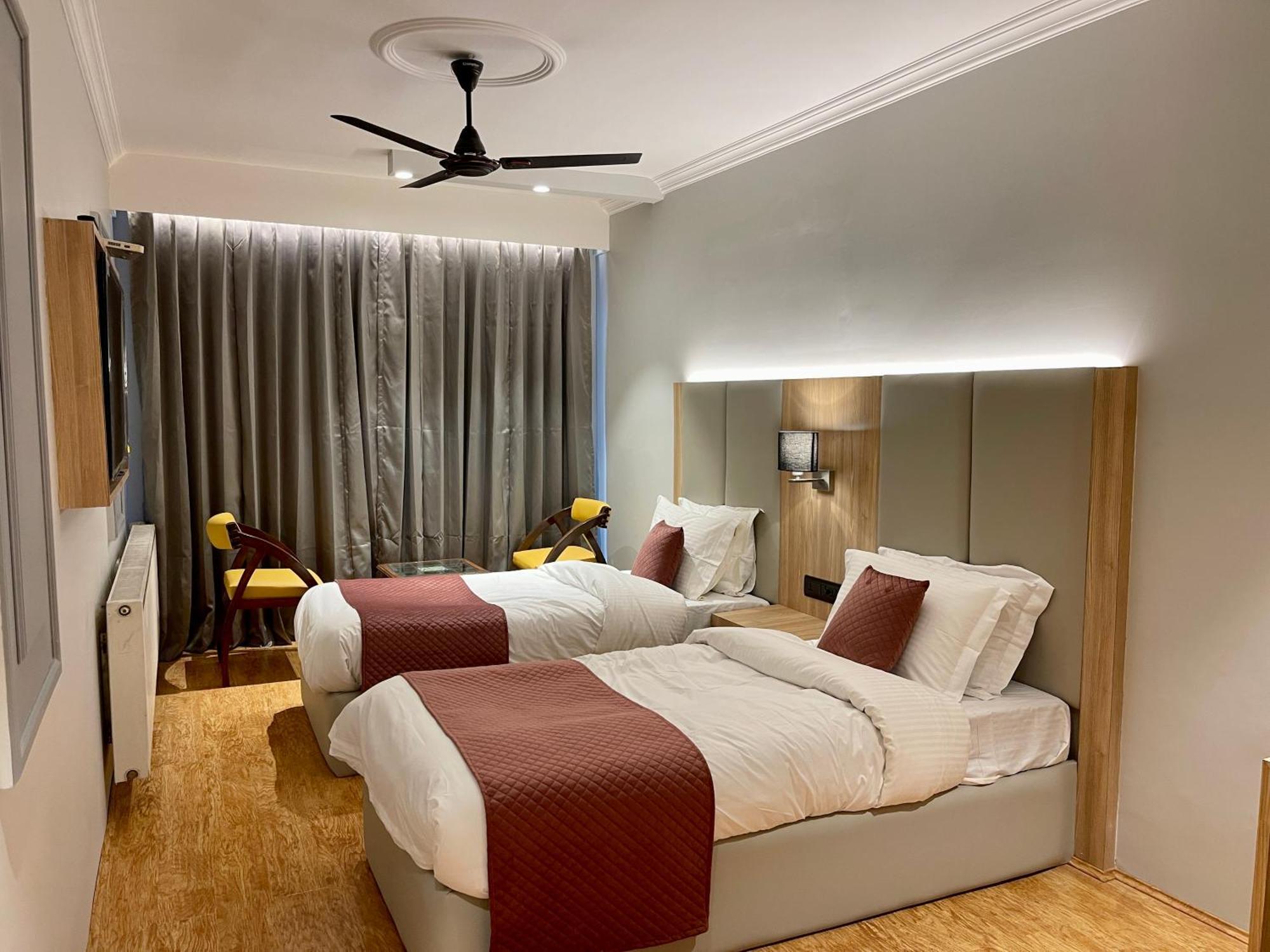 New Park Otel Srīnagar Dış mekan fotoğraf